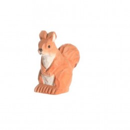 SQUIRREL IN WOOD